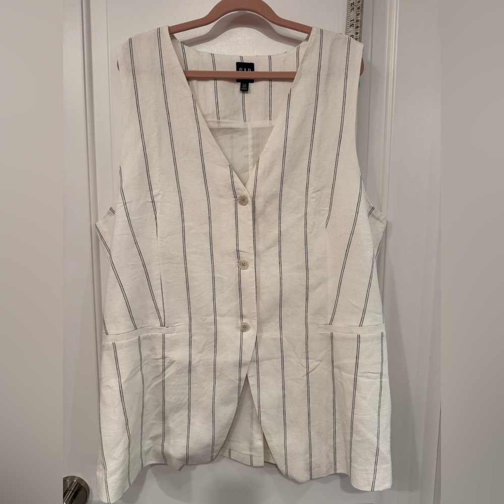 GAP off-white/cream linen blend vest-top size XL tall